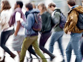 特(tè)朗普發(fà)推稱正(zhèng)为(wèi)中(zhōng)興提(tí)供快(kuài)速恢複業務(wù)的(de)途徑